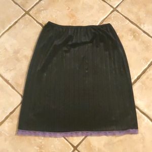 Low rise velvet skirt with purple lace trim